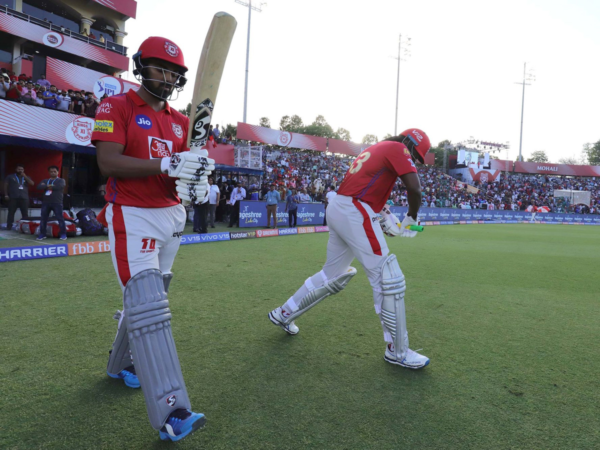 Rahul, Mayank lead Kings XI Punjab to eight-wicket win over  mumbai indians Photo Gallery - Sakshi3