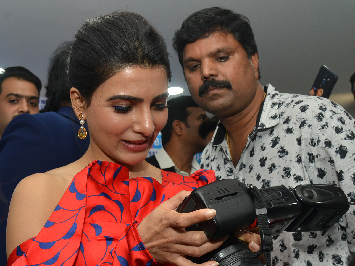 Samantha Akkineni Samsung S10e Mobile Launch Photo Gallery - Sakshi2