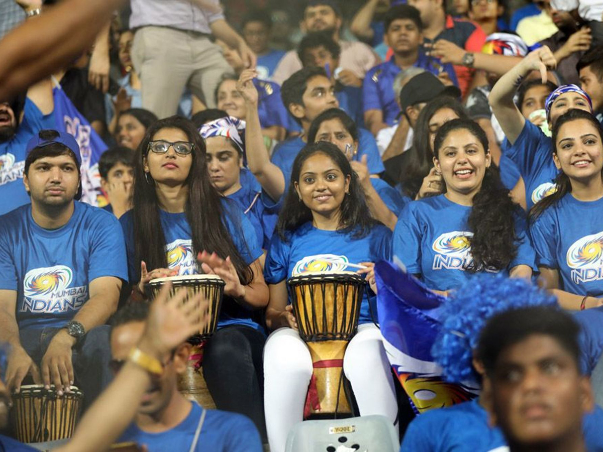 mumbai indians beat  Royal Challengers Bangalore Photo Gallery - Sakshi18