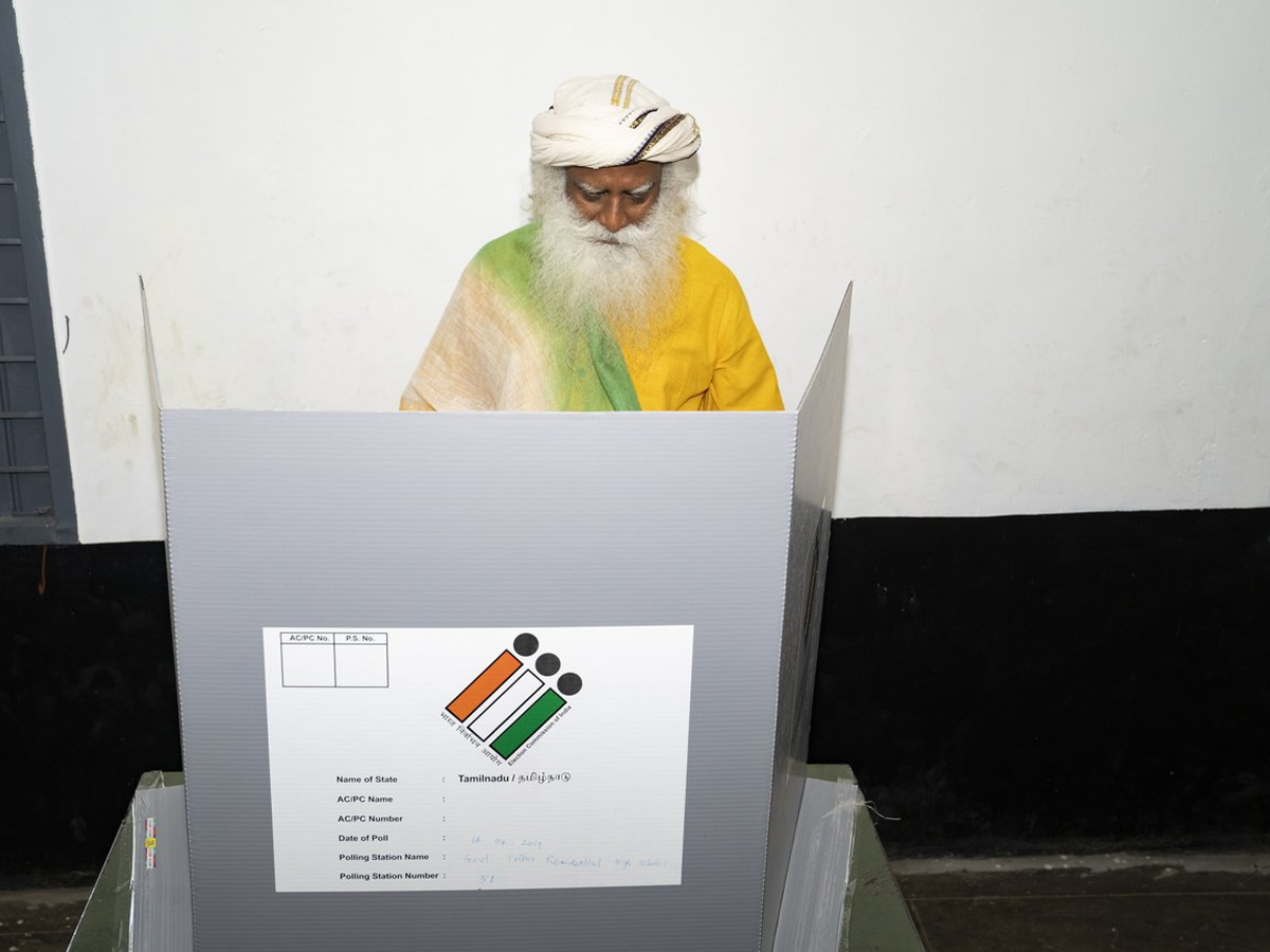 Tamil Movie Stars Cast Vote in Tamil Nadu Election Photo Gallery - Sakshi12
