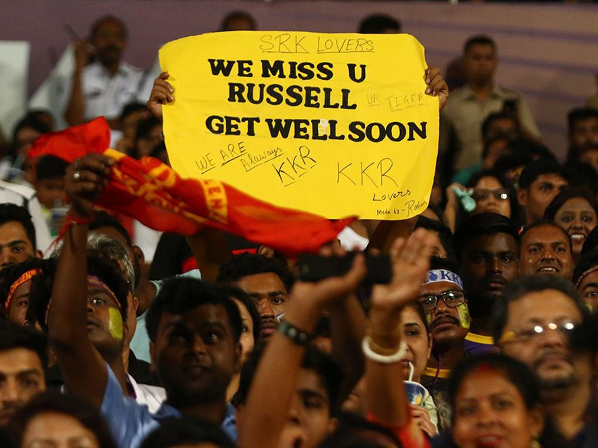 royal challengers won 10 runs kolkata knight riders - Sakshi18
