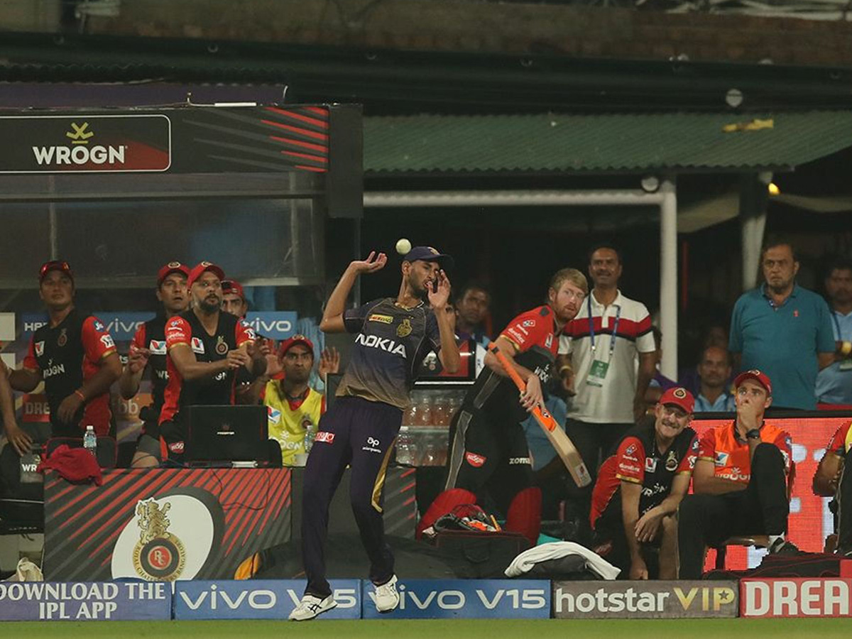 royal challengers won 10 runs kolkata knight riders - Sakshi4