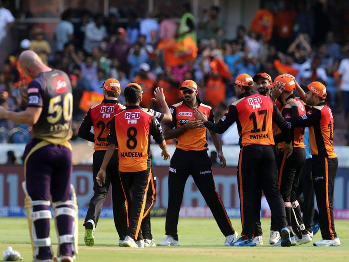 sunrisers win by 9 wickets photo Gallery - Sakshi1