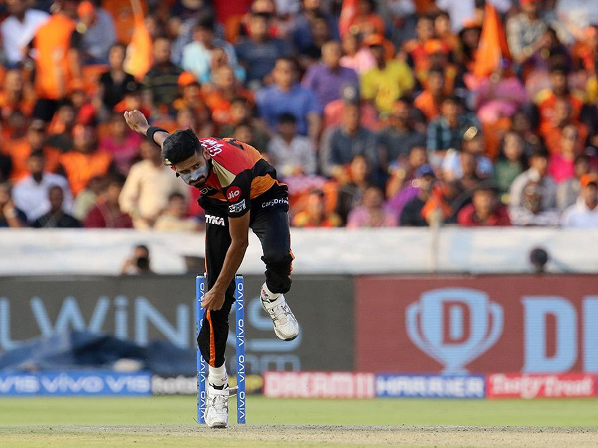 sunrisers win by 9 wickets photo Gallery - Sakshi11