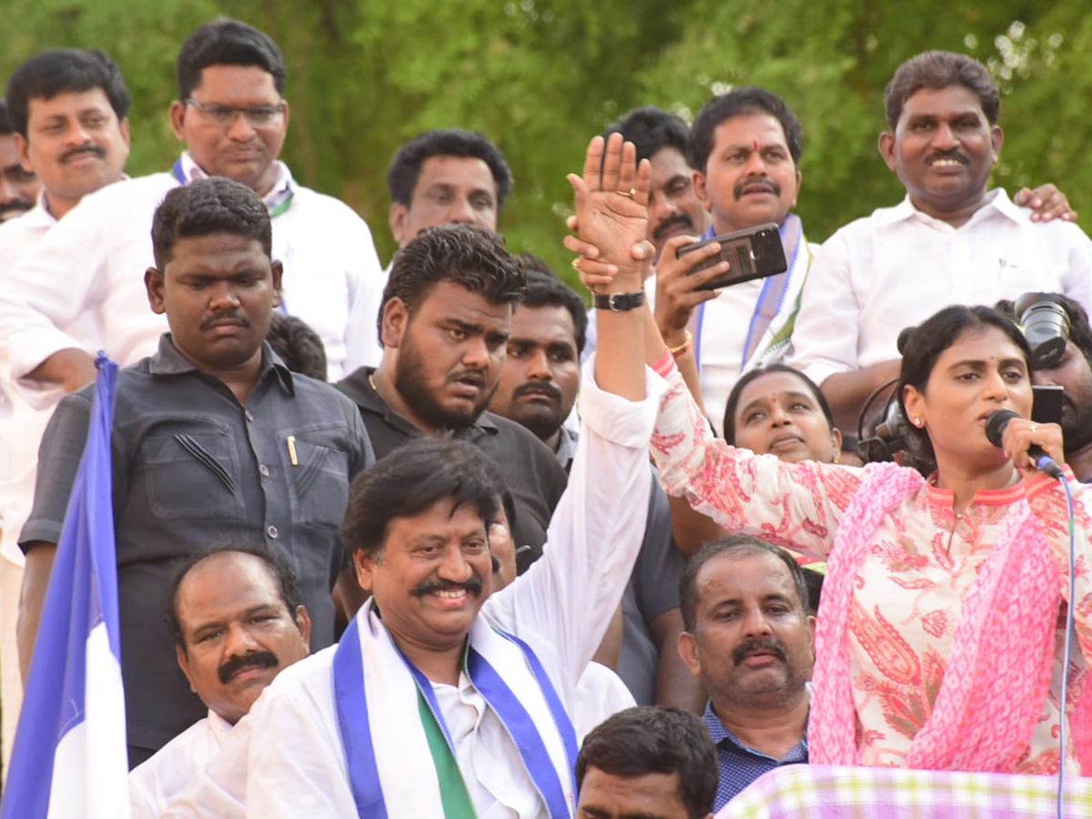 YS Sharmila public meeting at jaggayyapeta Photo Gallery - Sakshi2