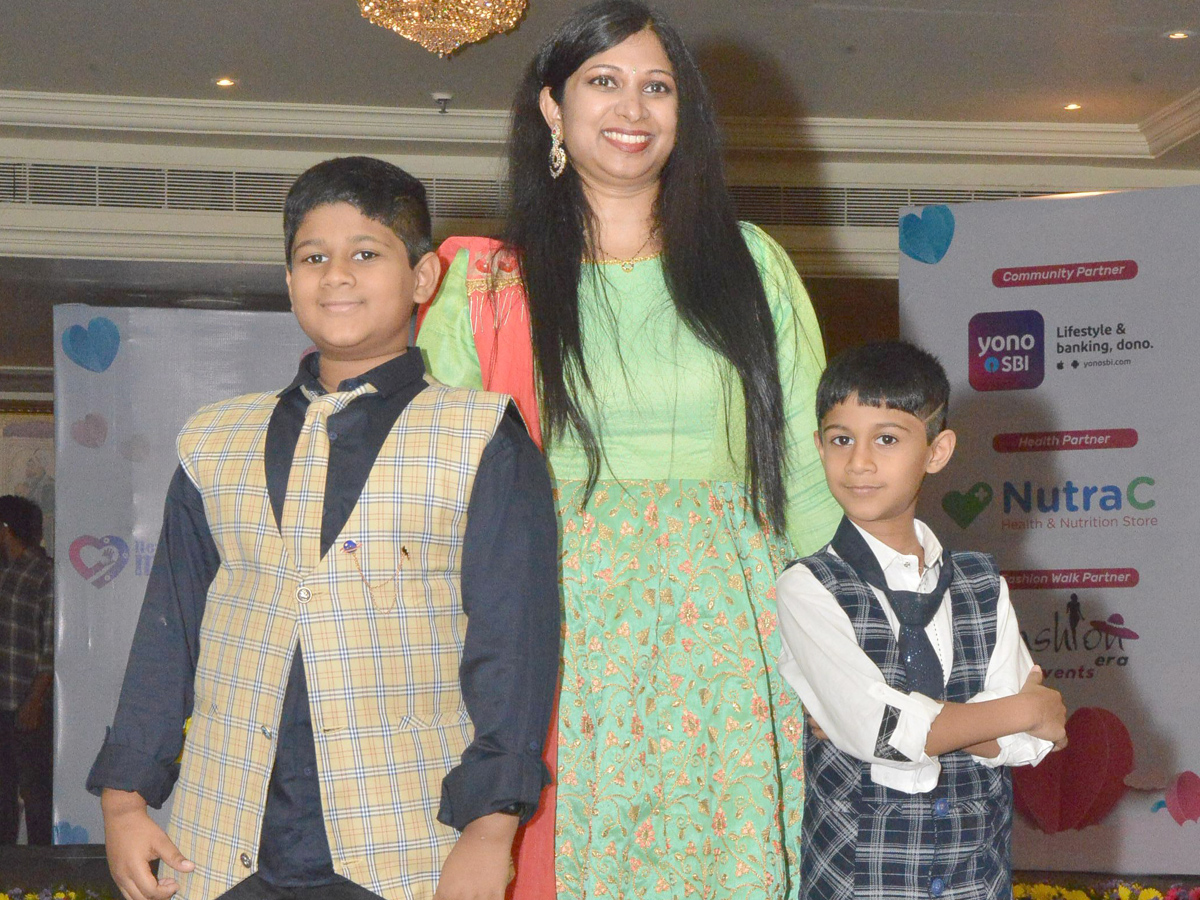 mumz hub fashion show at taj krishna hotel Photo Gallery - Sakshi13