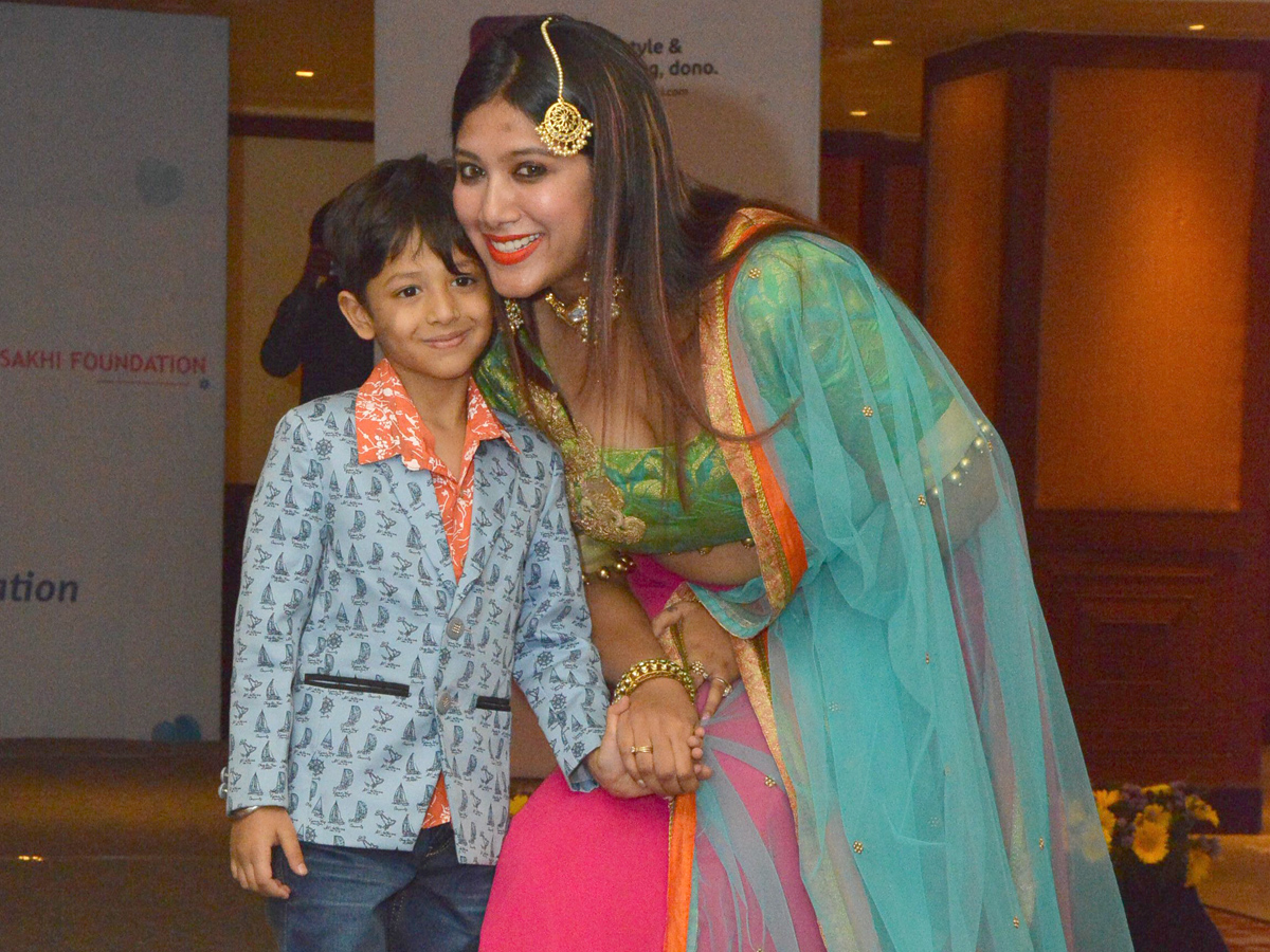 mumz hub fashion show at taj krishna hotel Photo Gallery - Sakshi6