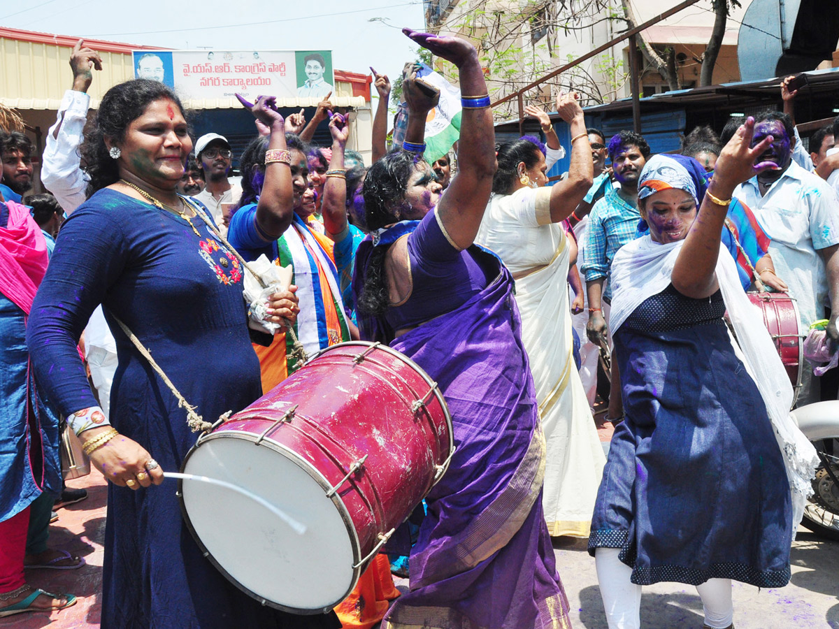 Celebrations YSRCP win in Andhra Pradesh Election Photo gallery - Sakshi1