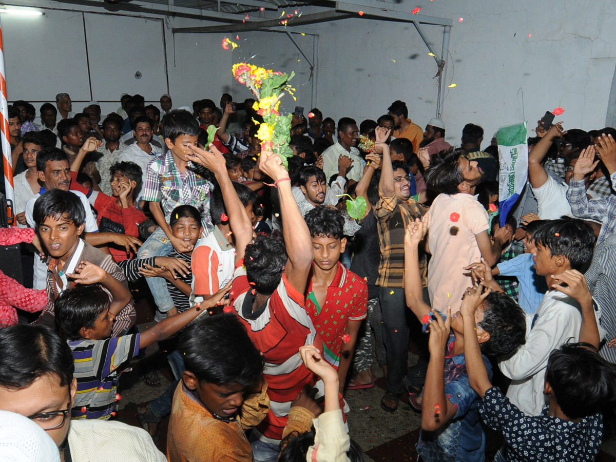 Celebrations YSRCP win in Andhra Pradesh Election Photo gallery - Sakshi27