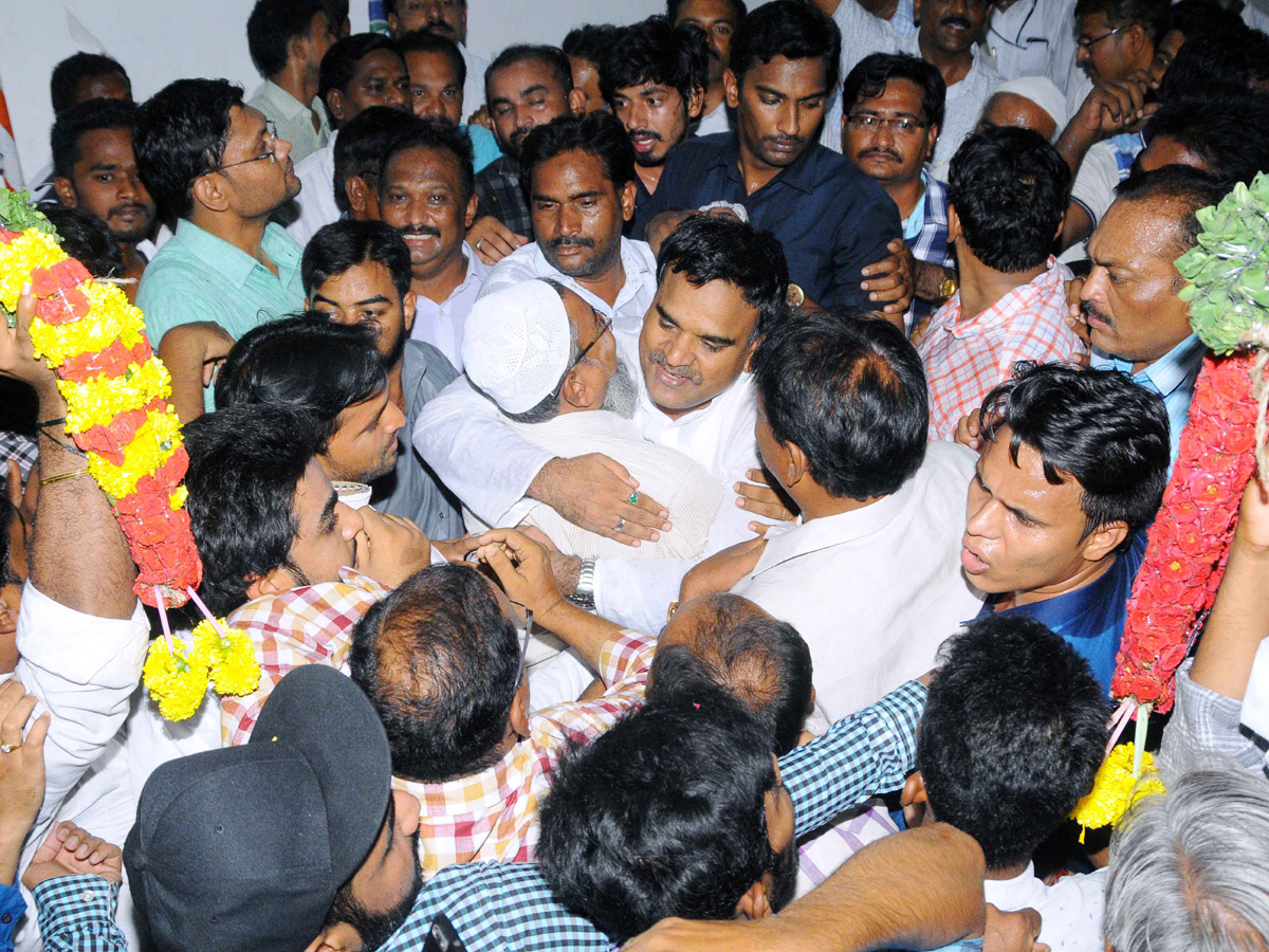 Celebrations YSRCP win in Andhra Pradesh Election Photo gallery - Sakshi28