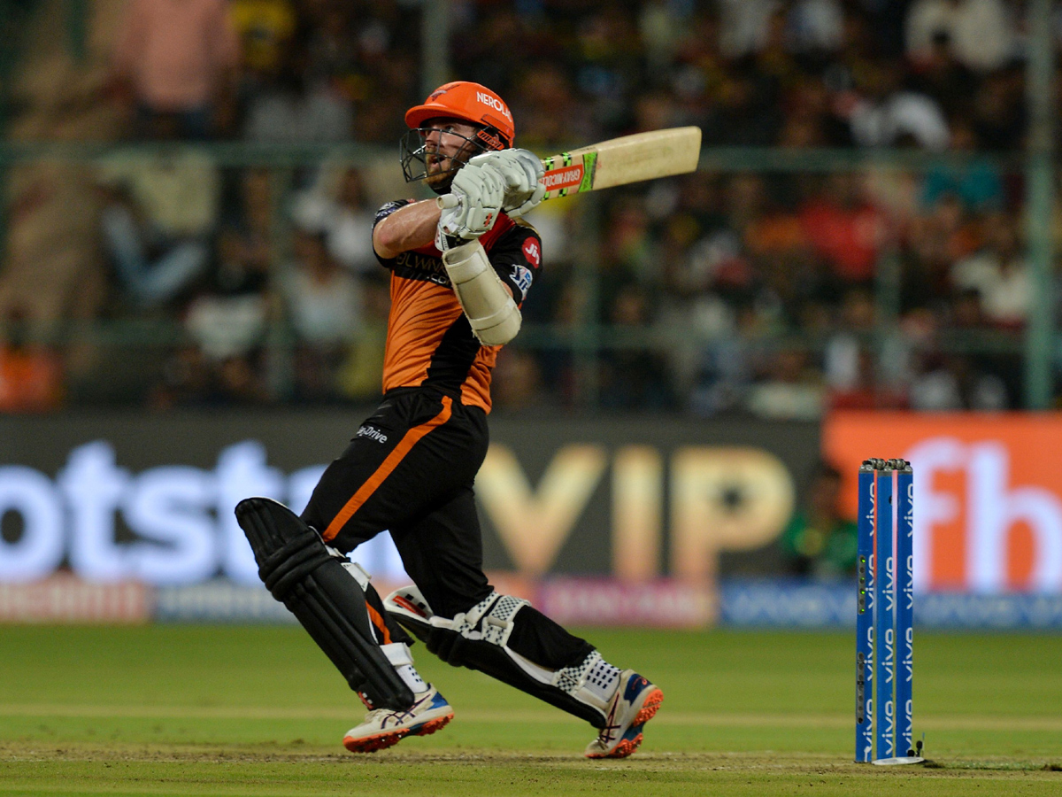 Royal Challengers beat sunrisers Photo Gallery - Sakshi13