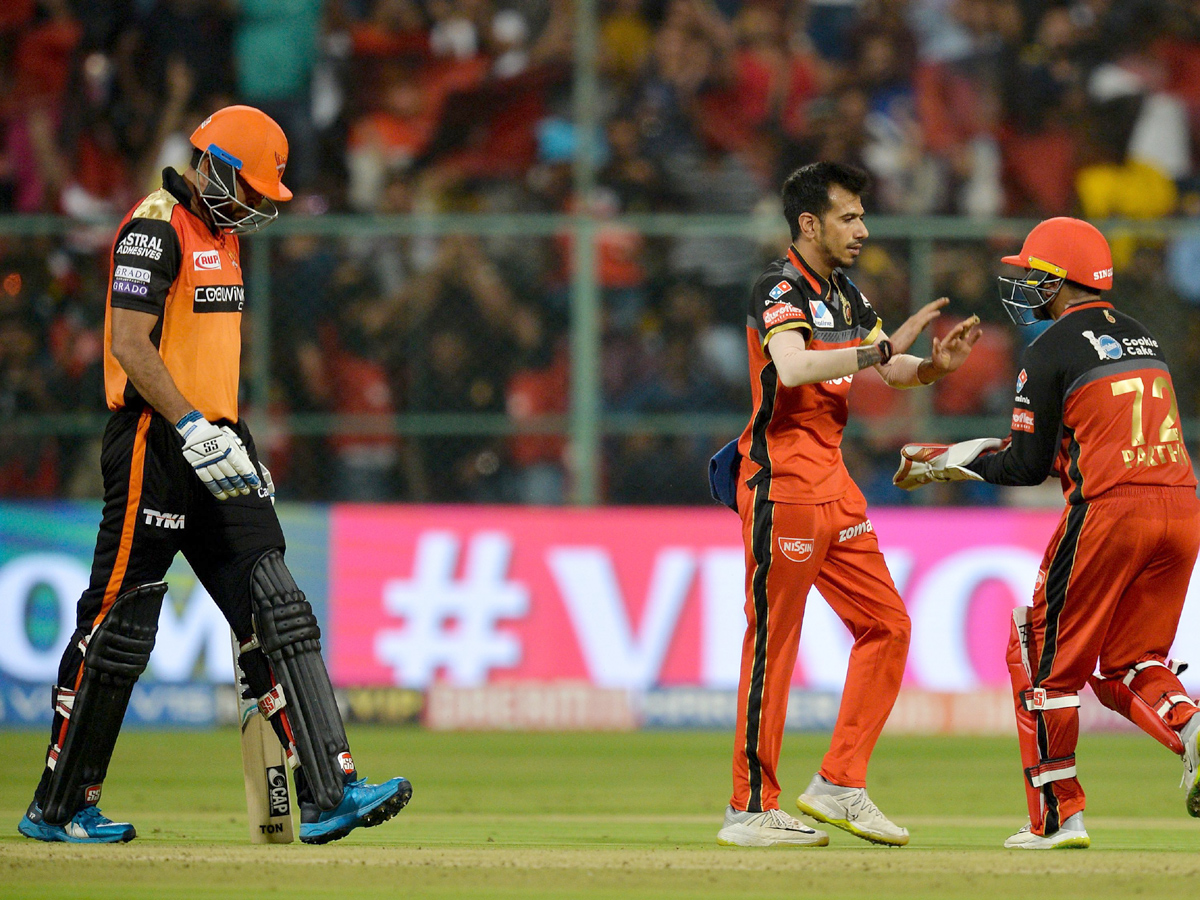 Royal Challengers beat sunrisers Photo Gallery - Sakshi1