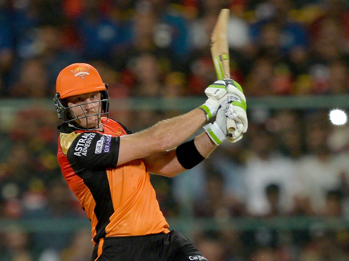Royal Challengers beat sunrisers Photo Gallery - Sakshi21