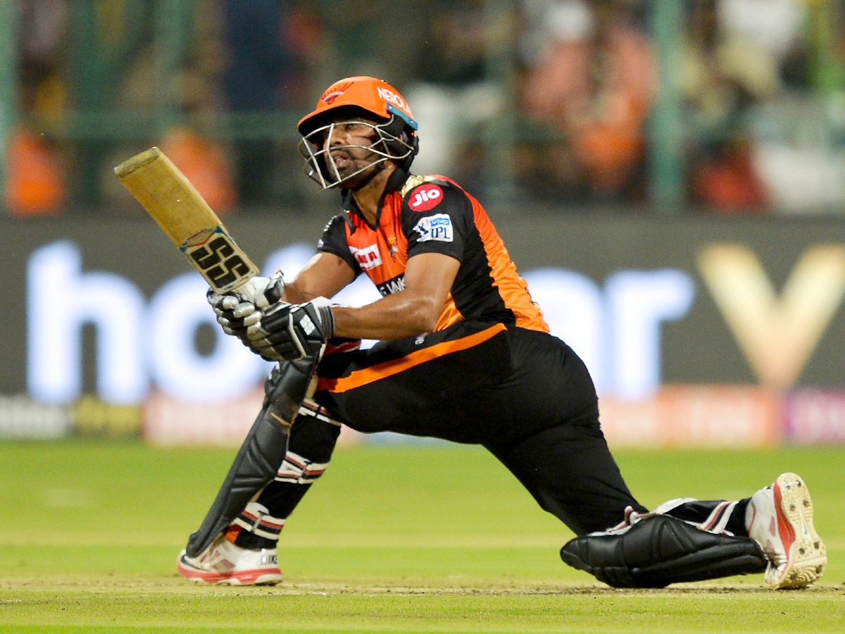 Royal Challengers beat sunrisers Photo Gallery - Sakshi23