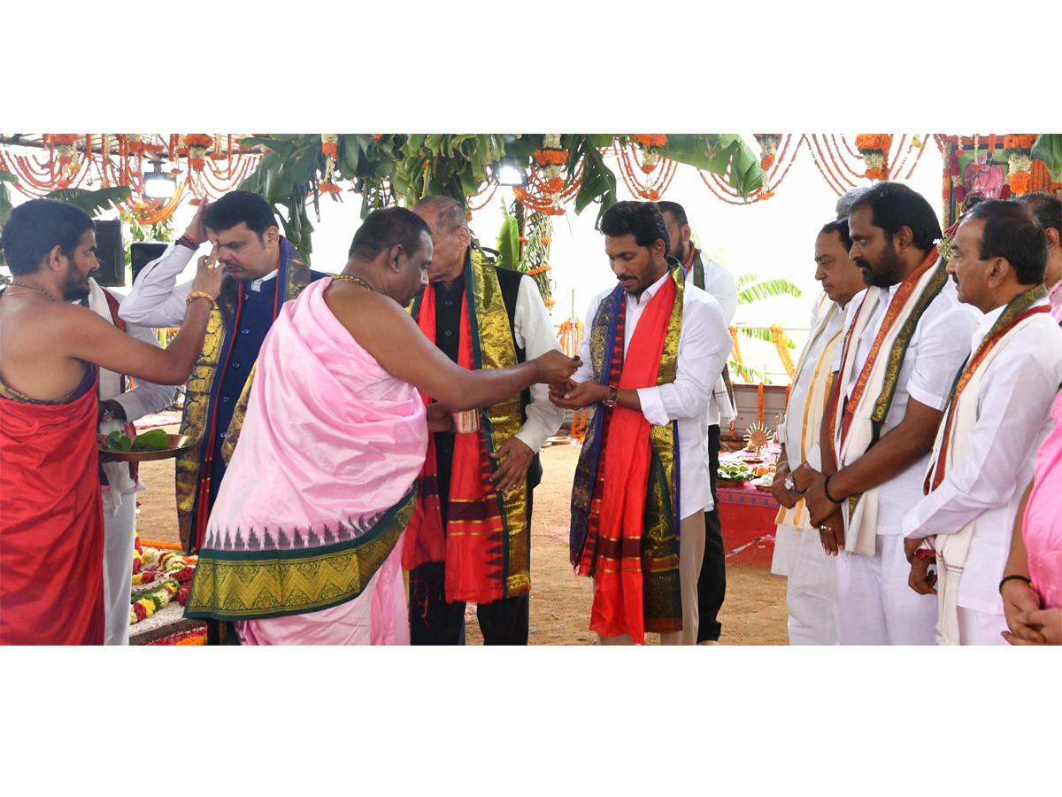 CM KCR Inaugurates Kaleshwaram Project Photo Gallery - Sakshi29