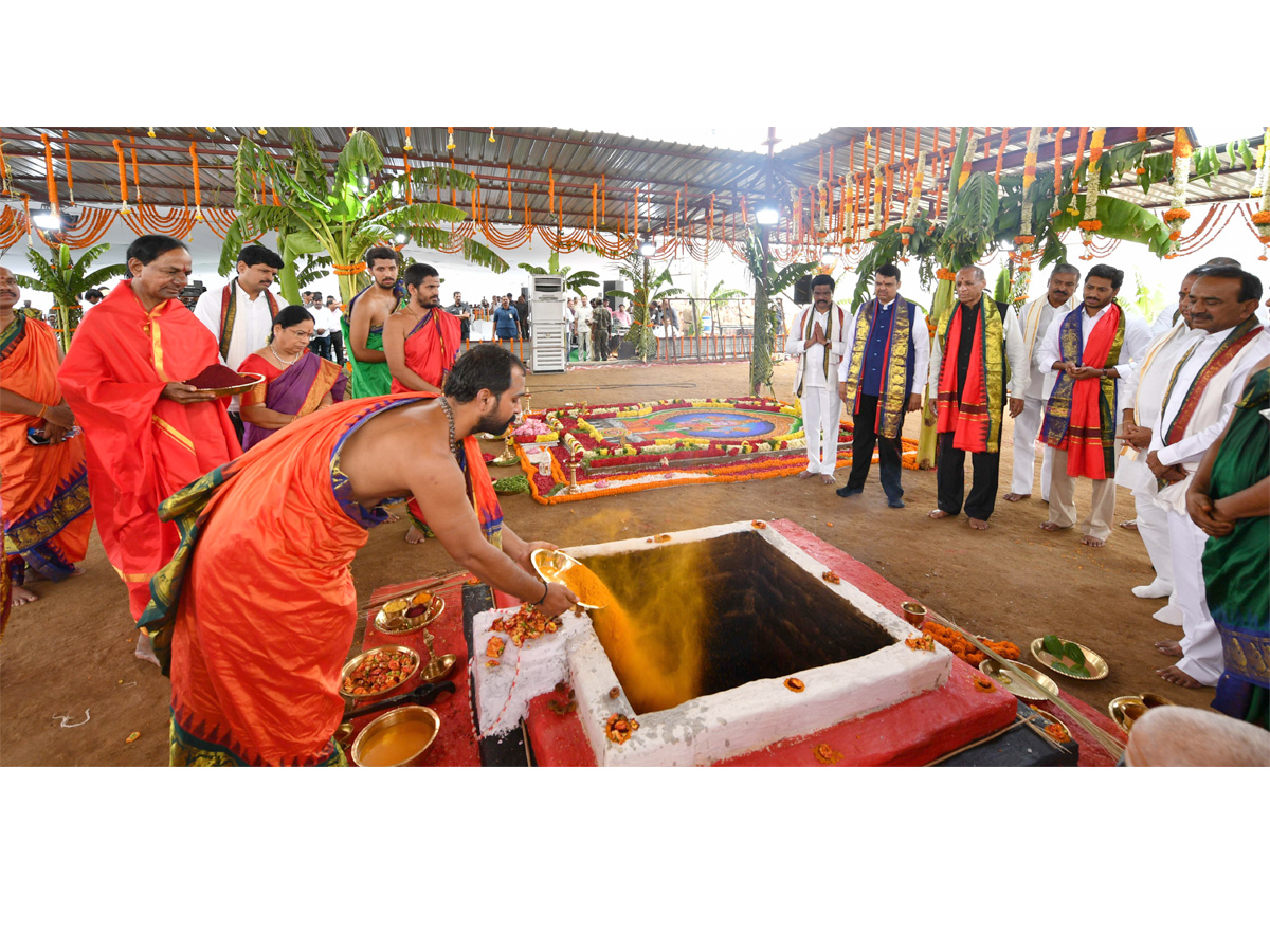 CM KCR Inaugurates Kaleshwaram Project Photo Gallery - Sakshi32