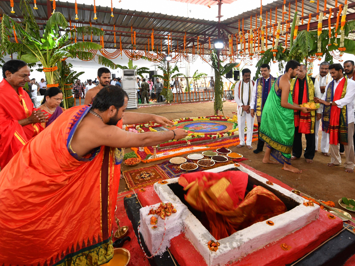 CM KCR Inaugurates Kaleshwaram Project Photo Gallery - Sakshi33