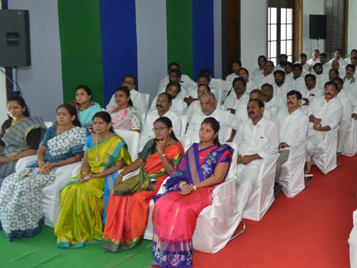 YSRCLP Meeting Begins Tadepalli CM Camp Office Photo Gallery - Sakshi3