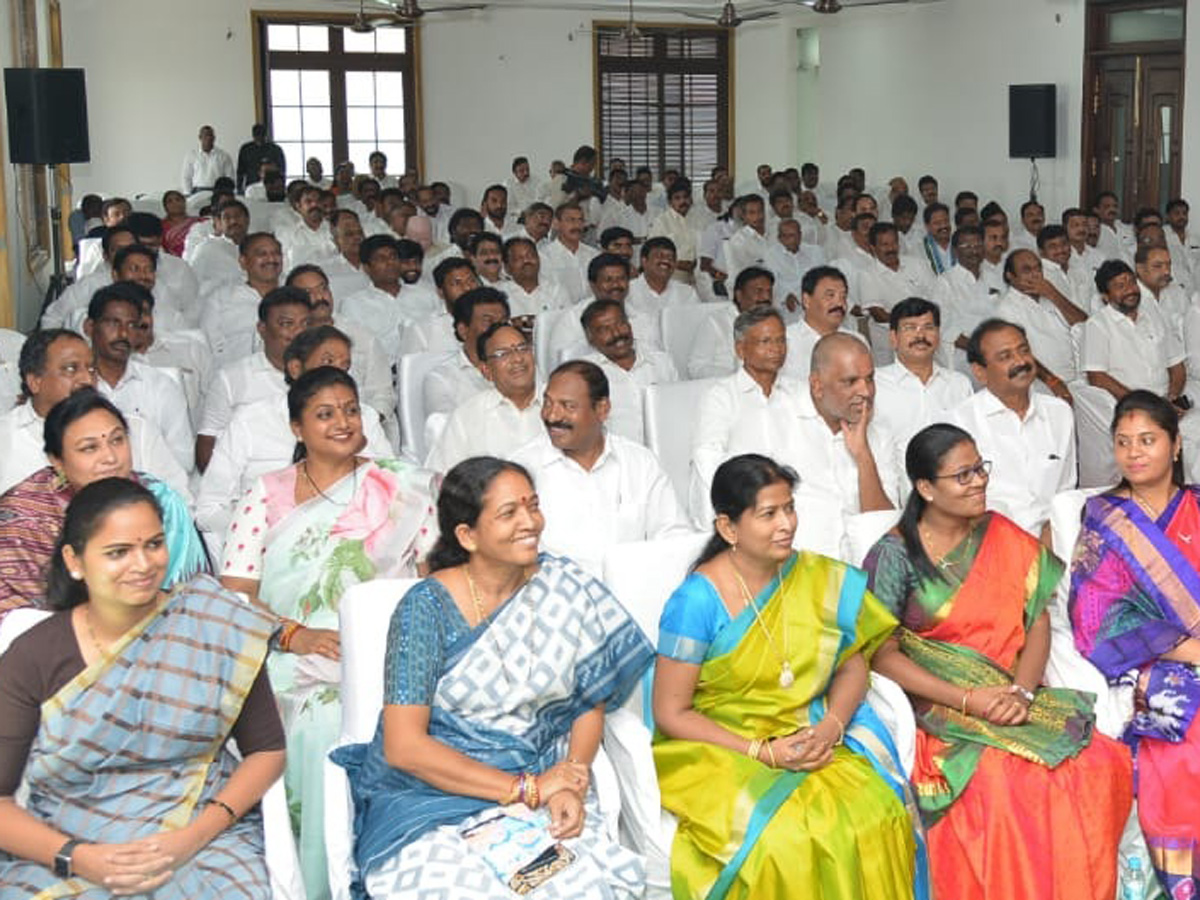 YSRCLP Meeting Begins Tadepalli CM Camp Office Photo Gallery - Sakshi7