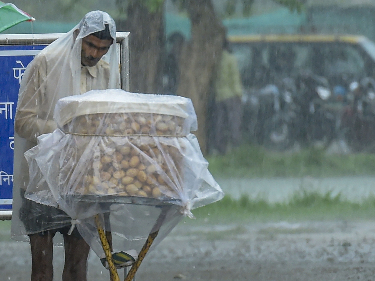  Heavy Rain In Delhi Photo Gallery - Sakshi4
