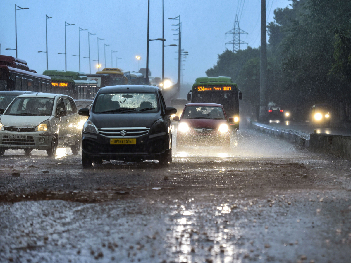  Heavy Rain In Delhi Photo Gallery - Sakshi9