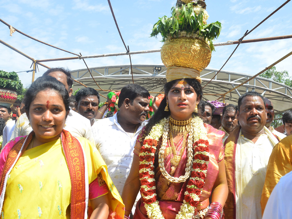 Bangaru Bonam For Vijayawada Kanaka Durga Photo Gallery - Sakshi1