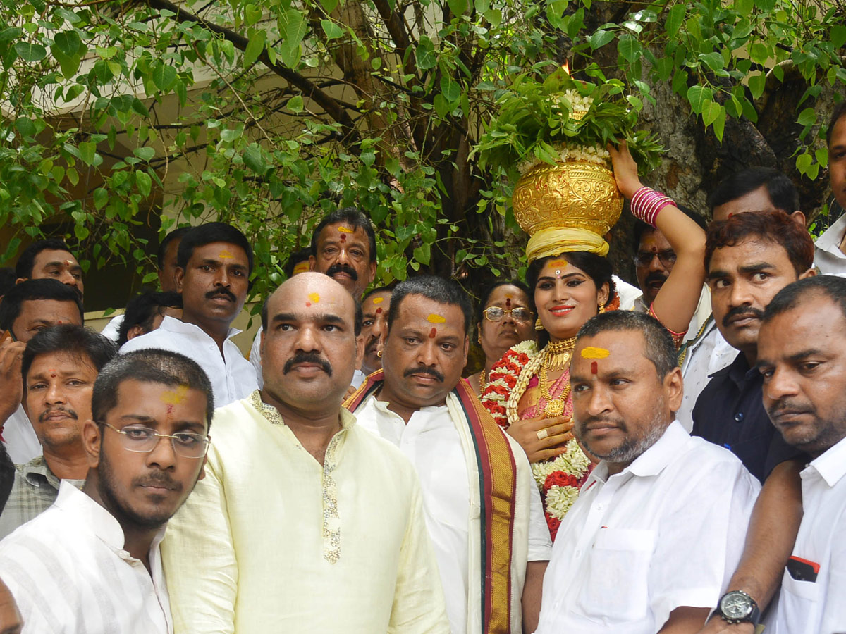 Bangaru Bonam For Vijayawada Kanaka Durga Photo Gallery - Sakshi10