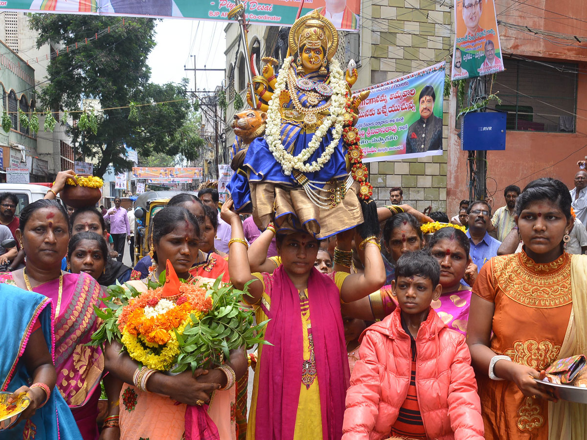 Bangaru Bonam For Vijayawada Kanaka Durga Photo Gallery - Sakshi14