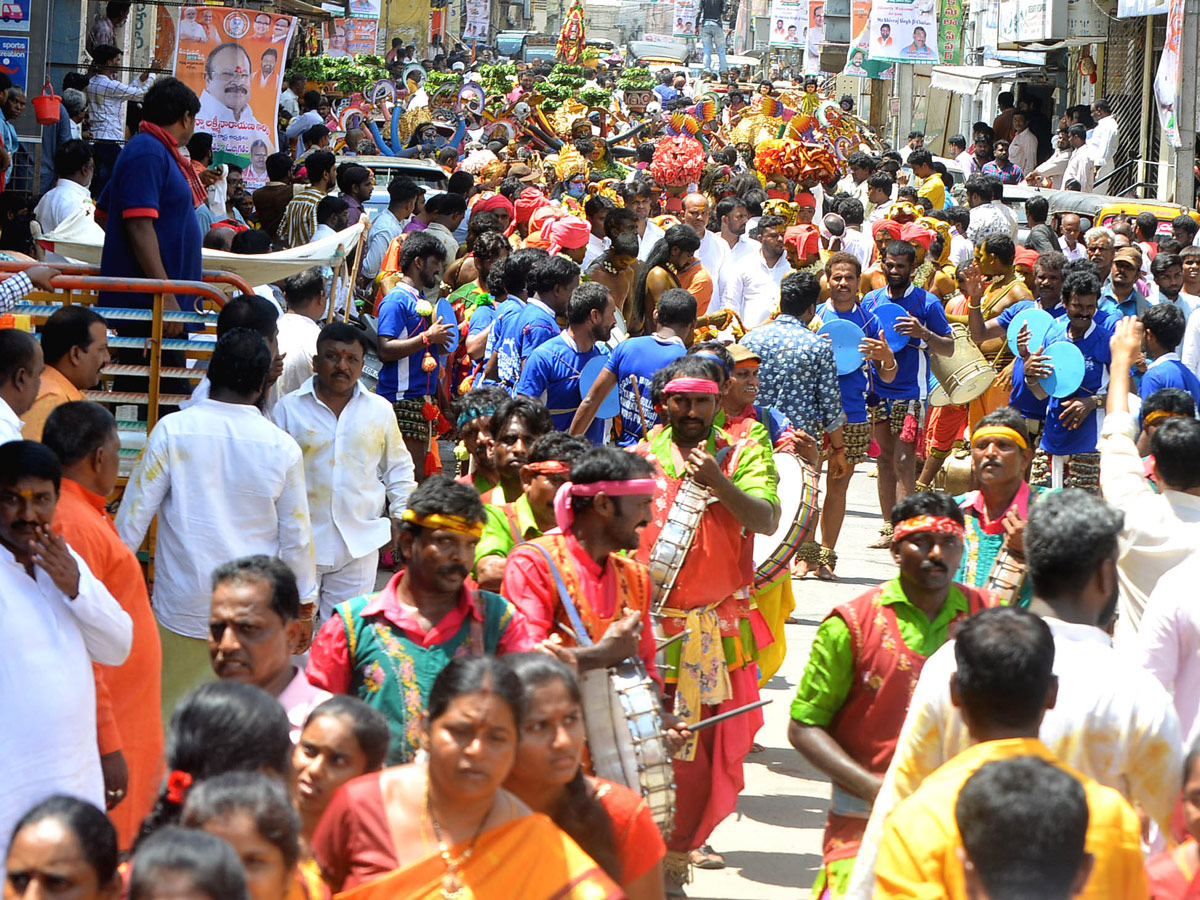 Bangaru Bonam For Vijayawada Kanaka Durga Photo Gallery - Sakshi16
