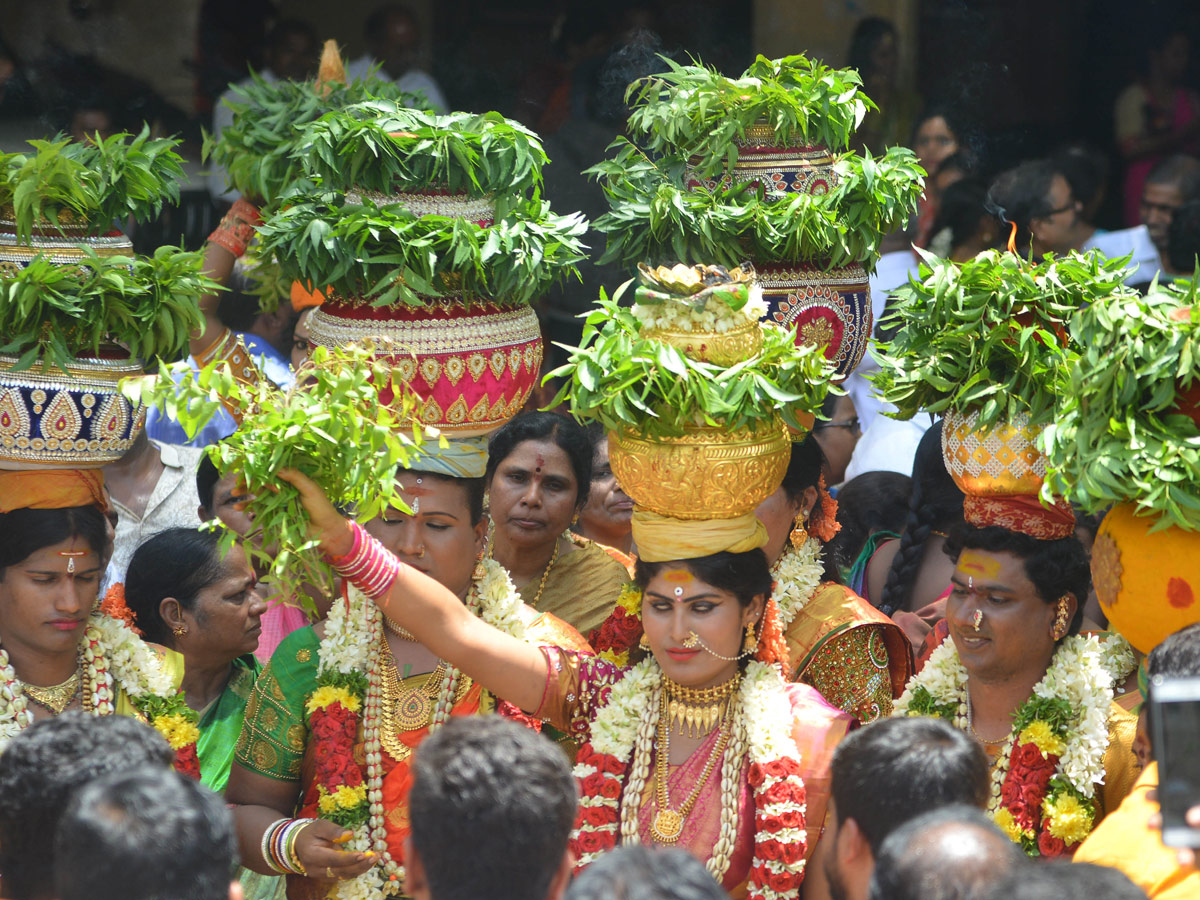Bangaru Bonam For Vijayawada Kanaka Durga Photo Gallery - Sakshi18