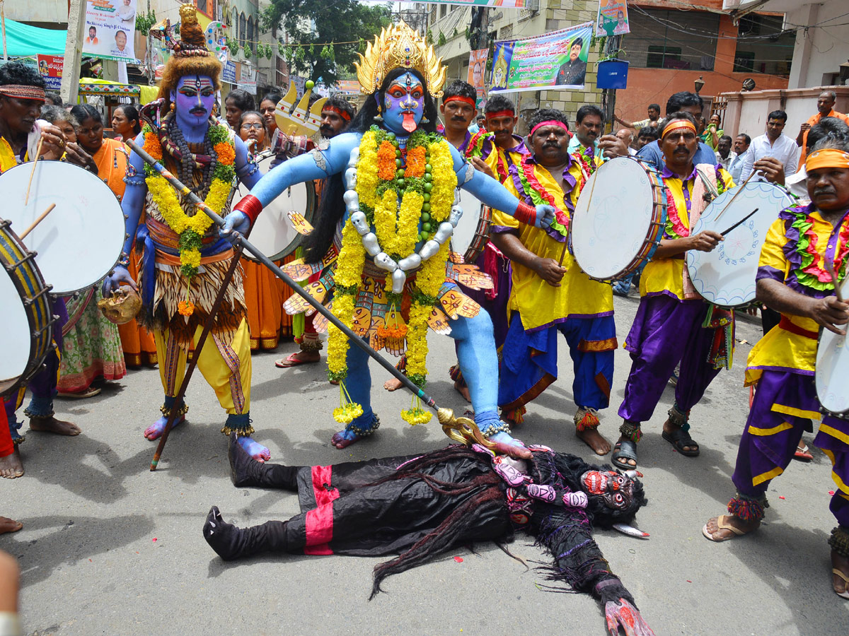 Bangaru Bonam For Vijayawada Kanaka Durga Photo Gallery - Sakshi19