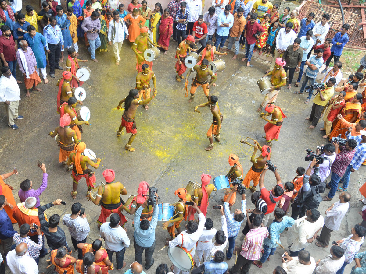 Bangaru Bonam For Vijayawada Kanaka Durga Photo Gallery - Sakshi20