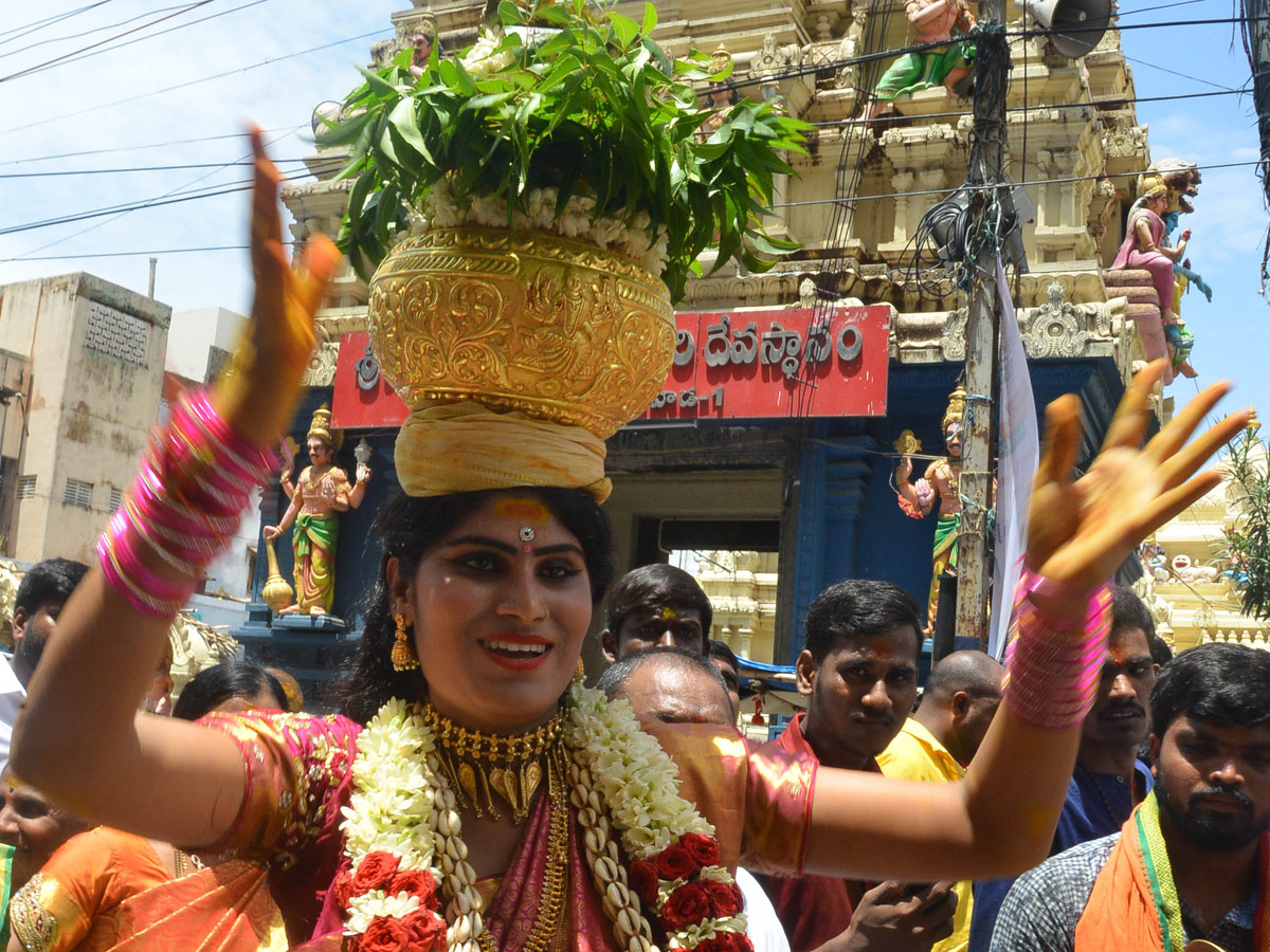 Bangaru Bonam For Vijayawada Kanaka Durga Photo Gallery - Sakshi8