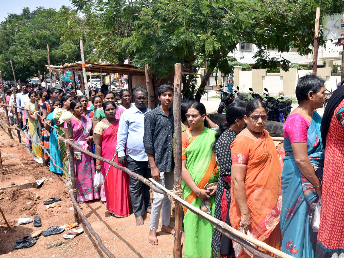 Guru Purnima Celebration in Hyderabad 2019 Photo Gallery - Sakshi14
