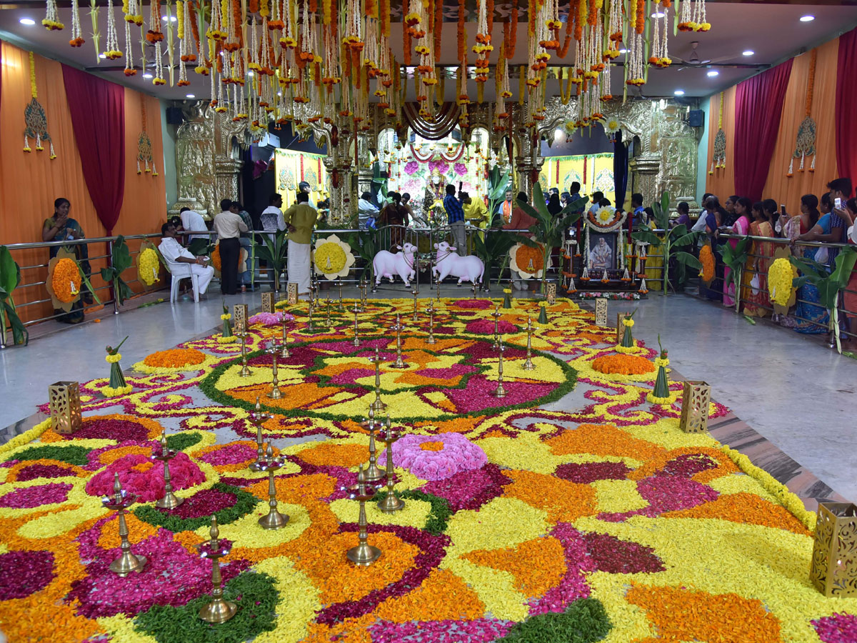 Guru Purnima Celebration in Hyderabad 2019 Photo Gallery - Sakshi19