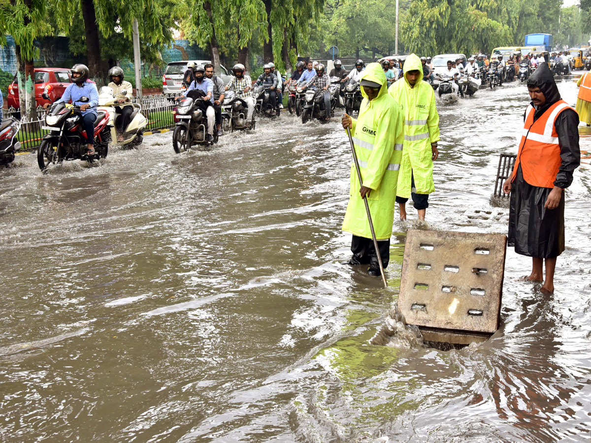 heavy rain in hyderabad Photo Gallery - Sakshi2