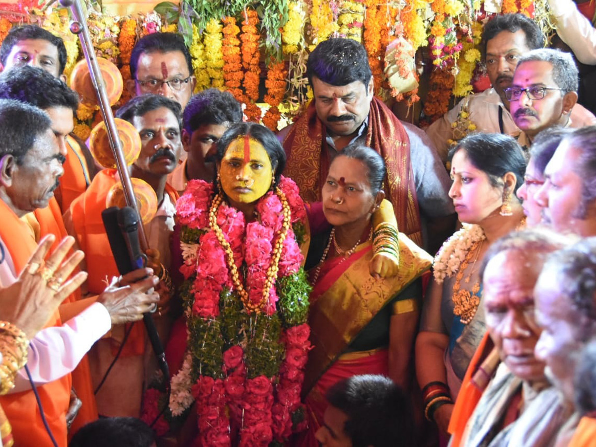 Sri Ujjaini Mahankali Bonalu in Secunderabad Photo Gallery - Sakshi1