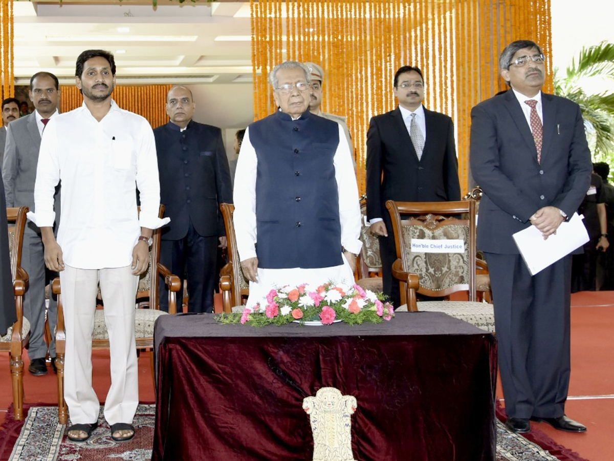 AP New Governor Bishwa Bhushan Swearing In Ceremony Photo Gallery - Sakshi3