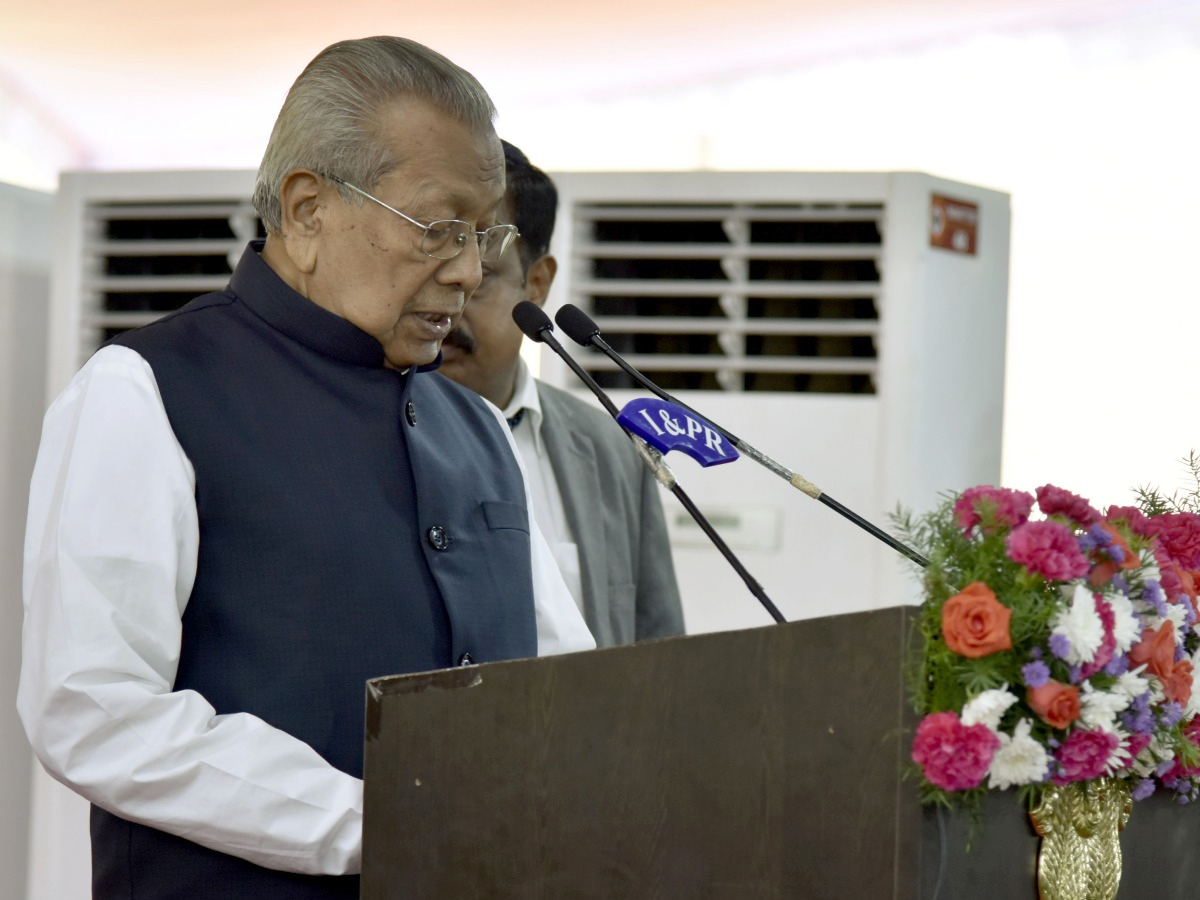 AP New Governor Bishwa Bhushan Swearing In Ceremony Photo Gallery - Sakshi8