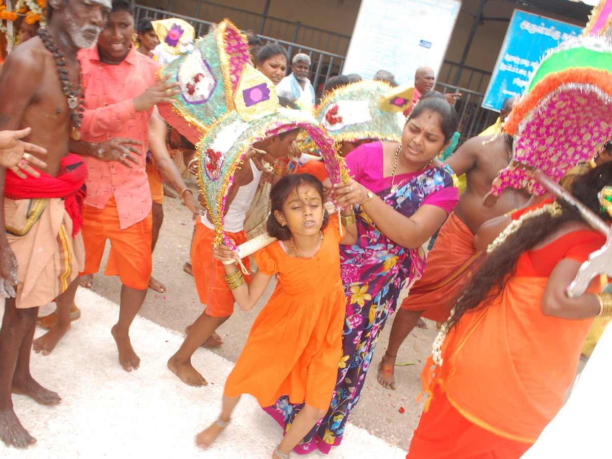 Thai poosam festival in Palani Murugan Temple Photo Gallery - Sakshi32