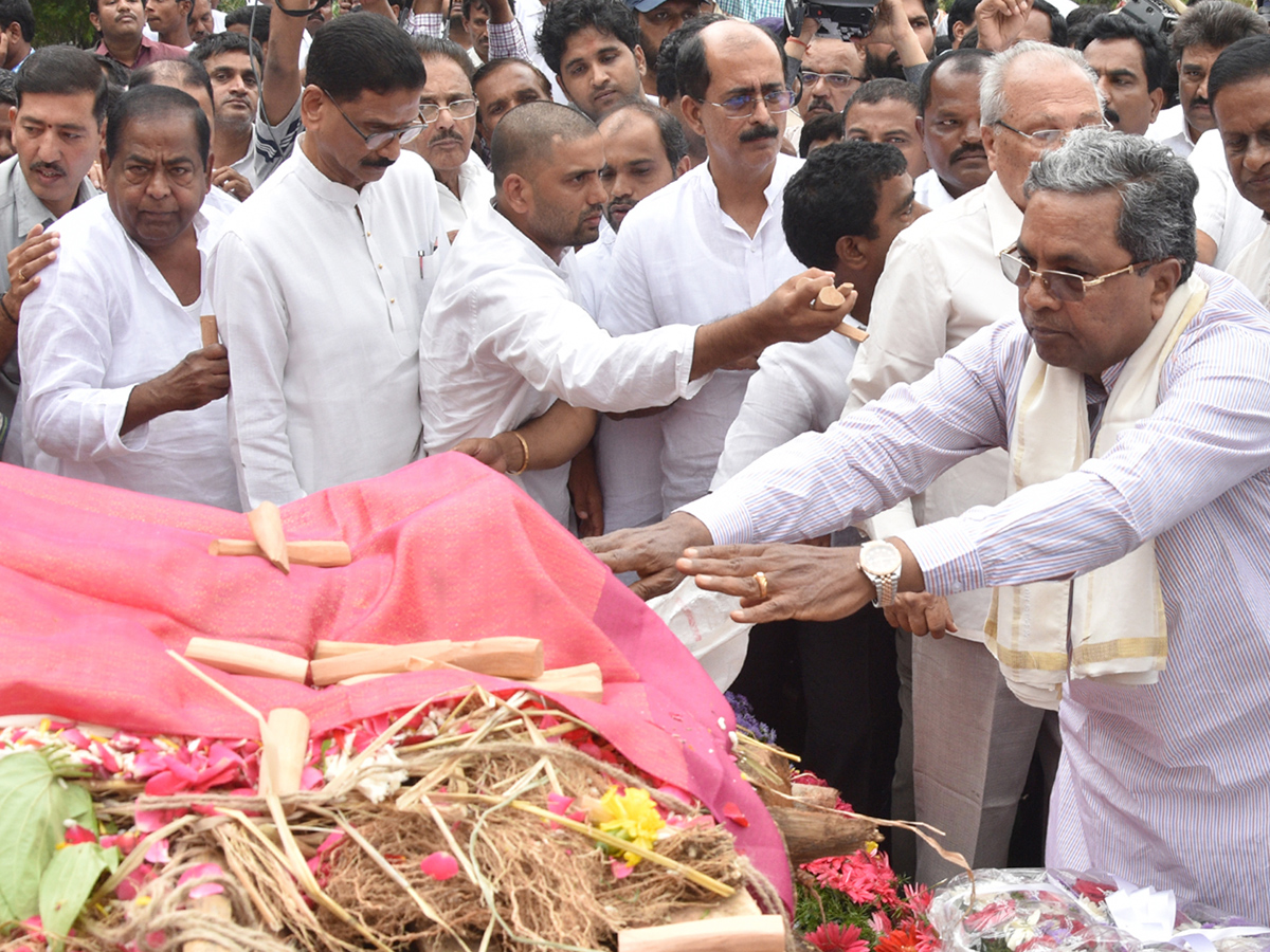 jaipal reddy funeral Photo Gallery - Sakshi2