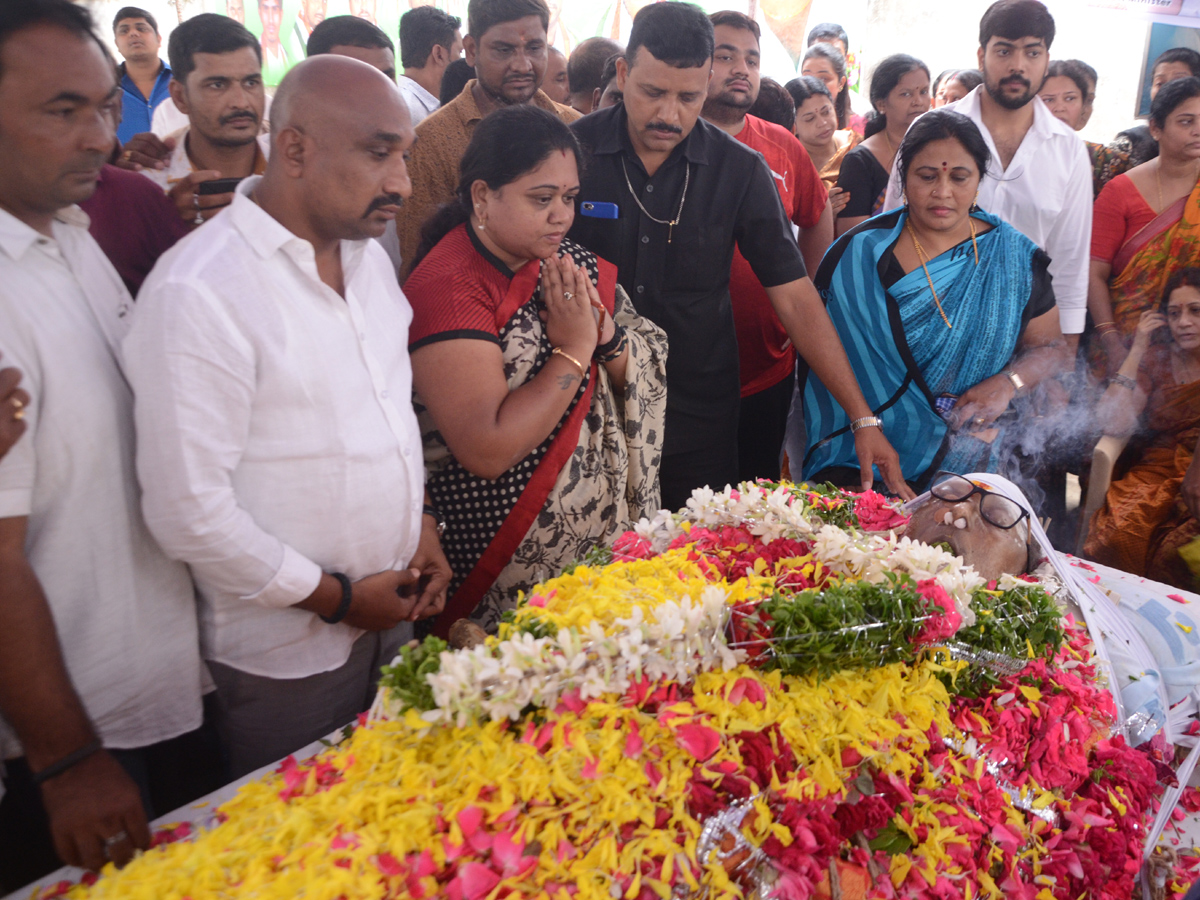 mukesh goud funeral Photo Gallery - Sakshi3