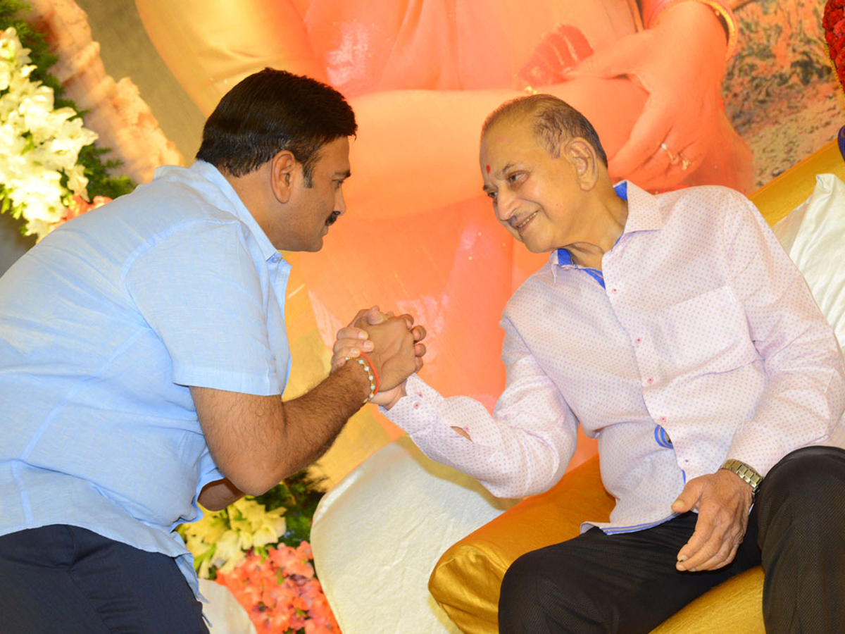 Vijaya Nirmala Gari Dasha Dina Karma In Sandhya Conventions Photo Gallery - Sakshi14