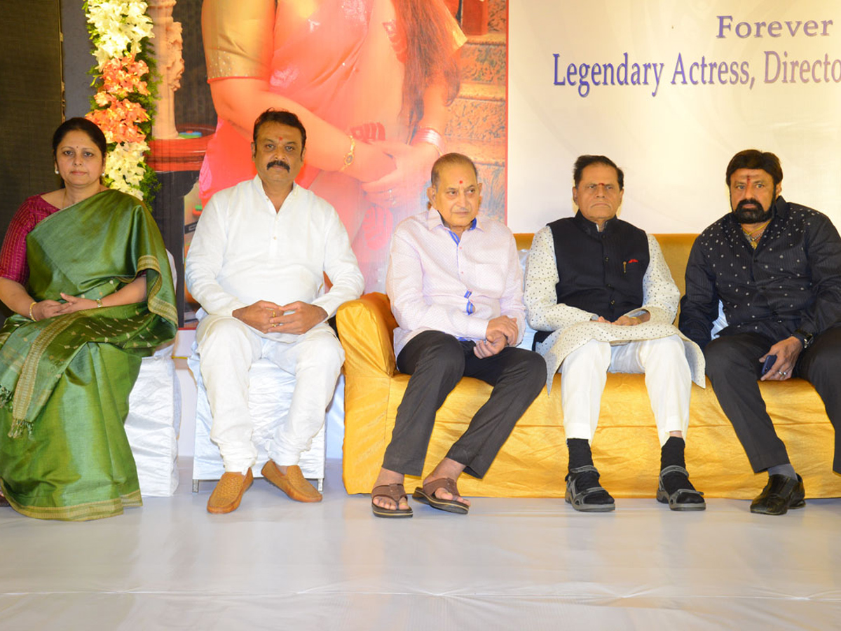 Vijaya Nirmala Gari Dasha Dina Karma In Sandhya Conventions Photo Gallery - Sakshi15