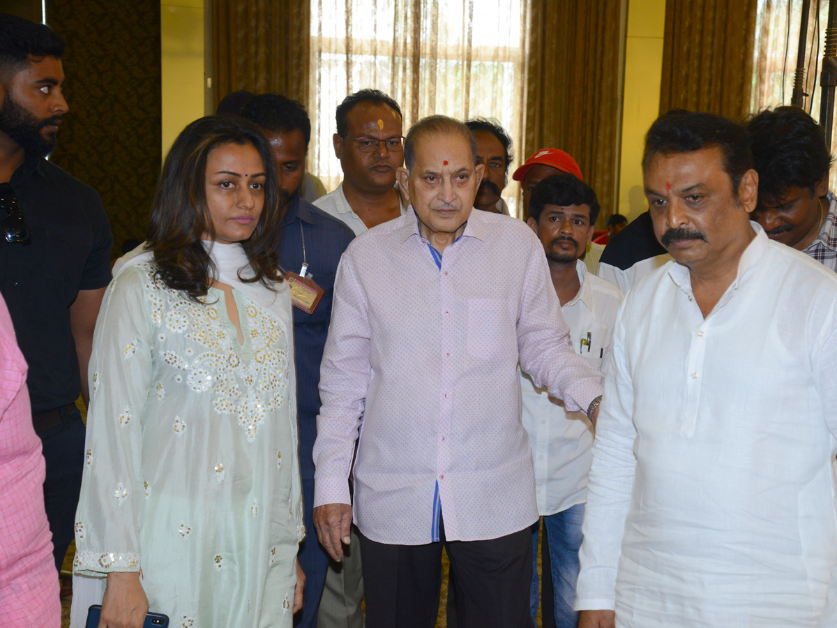 Vijaya Nirmala Gari Dasha Dina Karma In Sandhya Conventions Photo Gallery - Sakshi29
