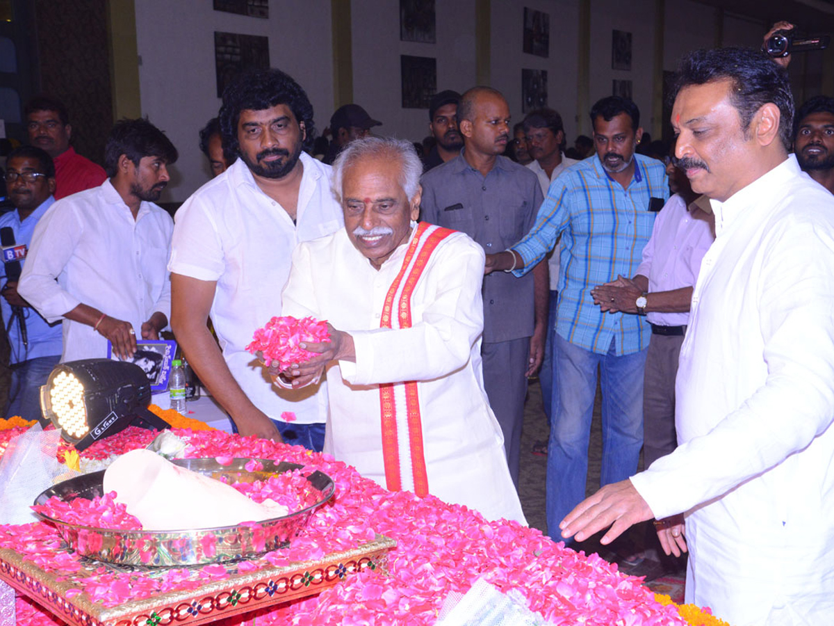 Vijaya Nirmala Gari Dasha Dina Karma In Sandhya Conventions Photo Gallery - Sakshi31