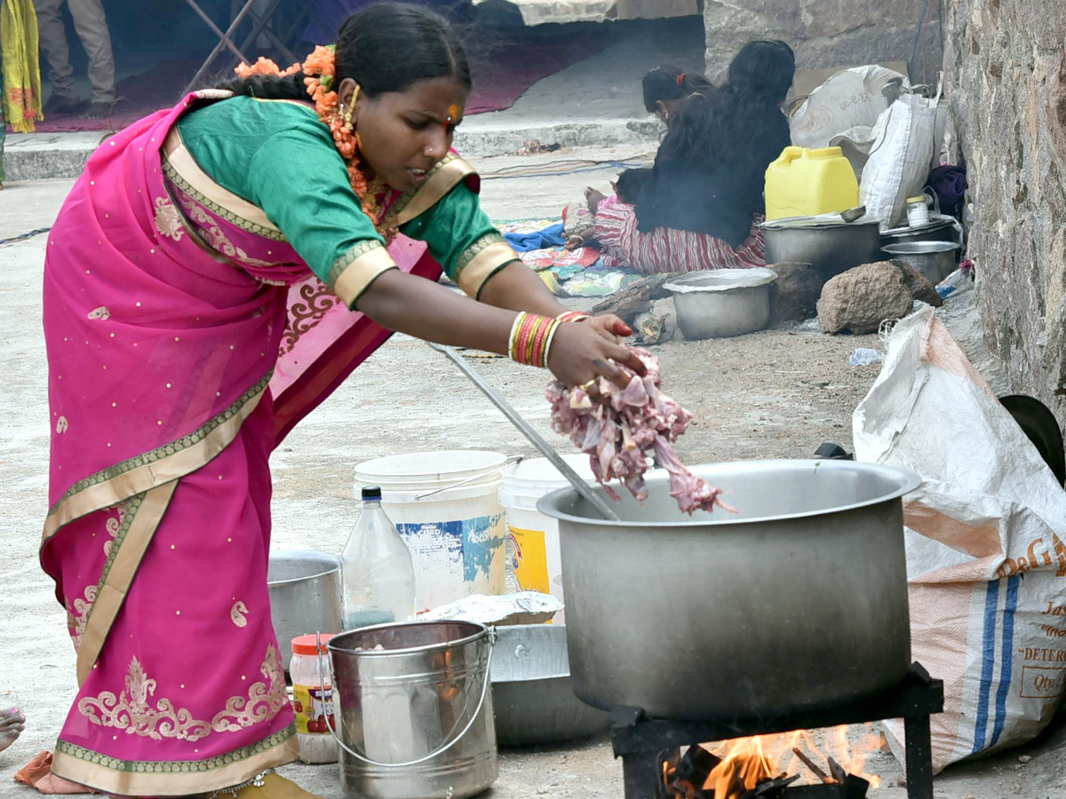 Bonalu festival kicks off at Golconda Fort Photo Gallery - Sakshi19