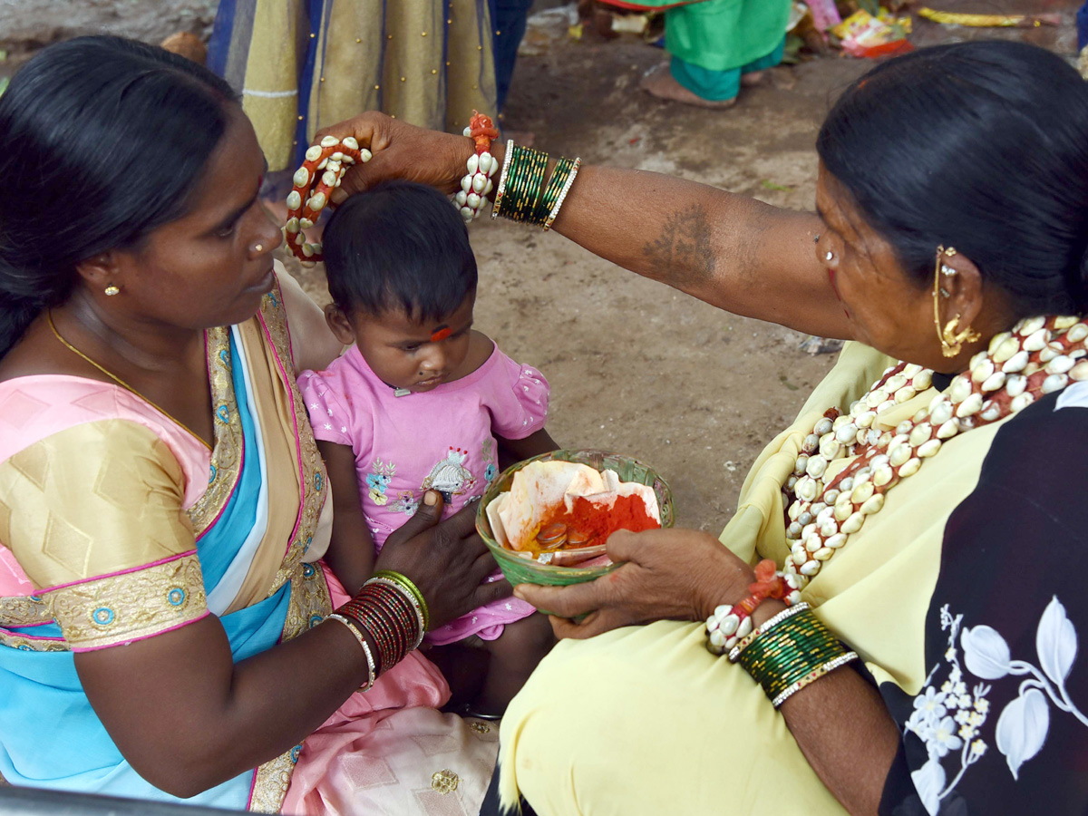 Bonalu festival kicks off at Golconda Fort Photo Gallery - Sakshi20