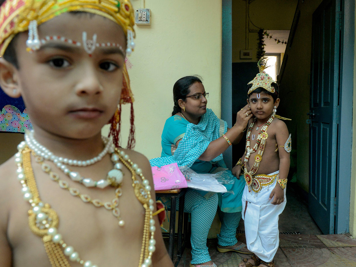 Krishna Janmashtami Festival 2019 Photo Gallery - Sakshi25
