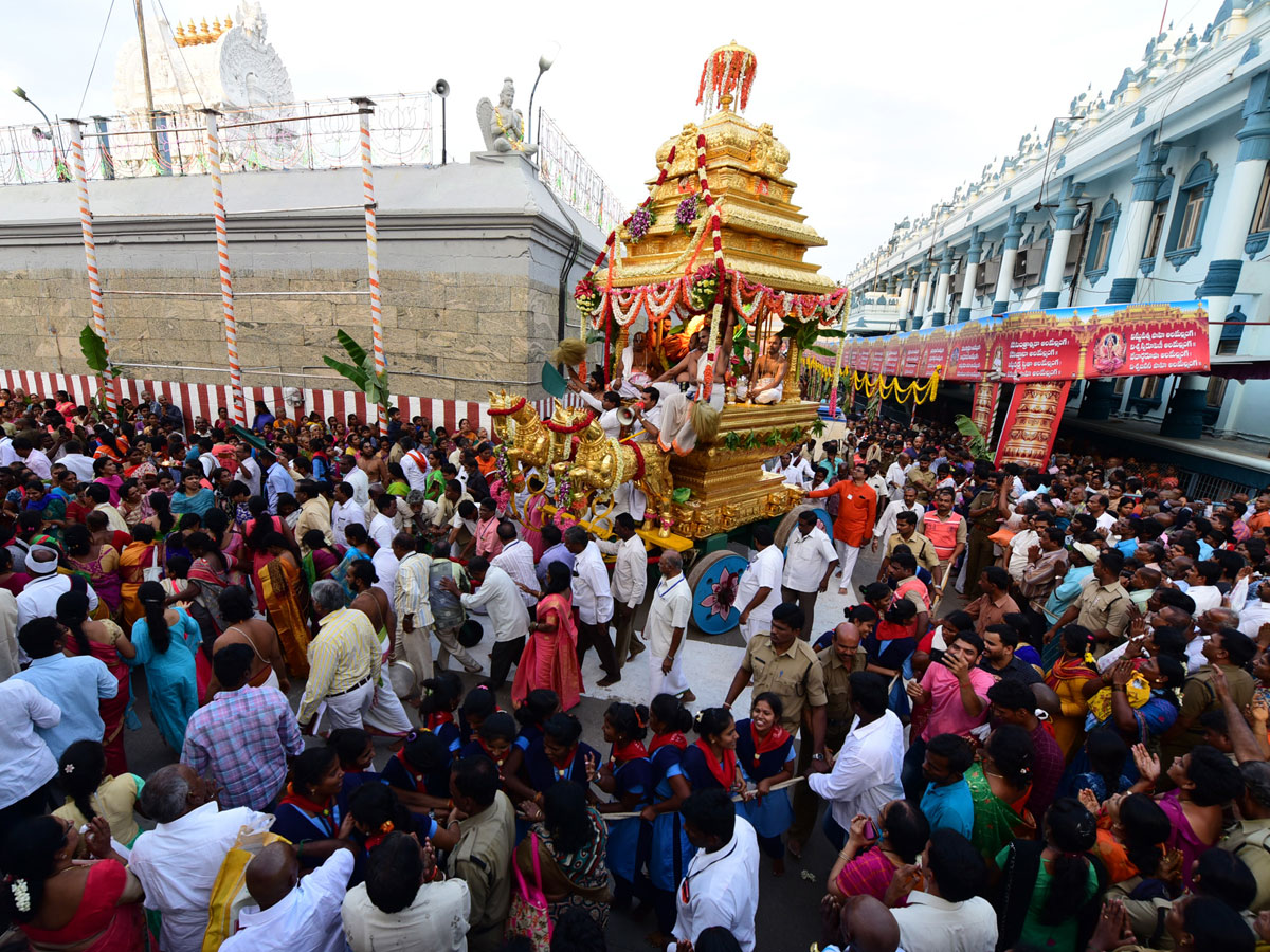 Varalakshmi Vratham Tiruchanur Sri Padmavathi Temple Photo Gallery - Sakshi19